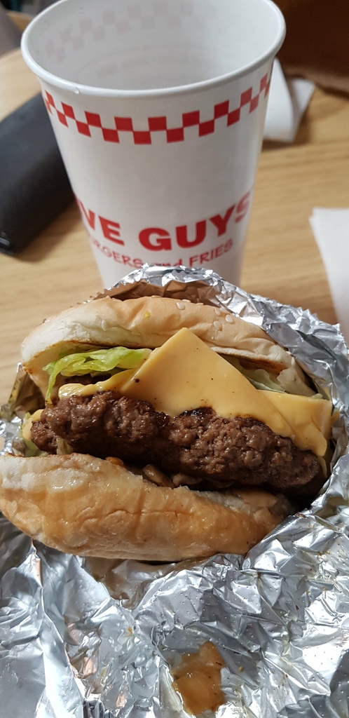 美國速食漢堡大亂鬥，In-N-Out、Shake Shack