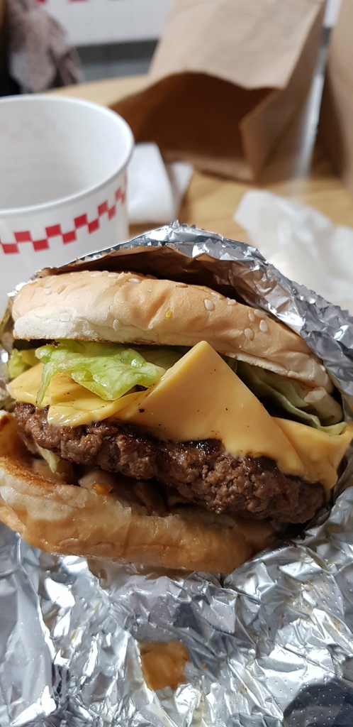 [食記] 美國速食店漢堡大亂鬥
