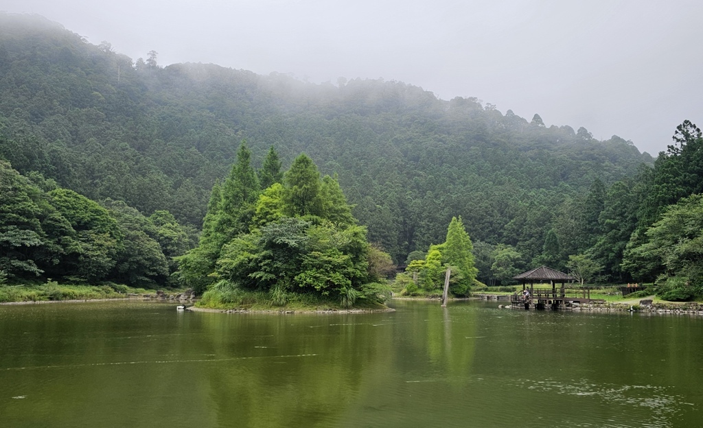 宜蘭明池國家森林遊園 | 輕鬆步行的高山湖泊森林步道