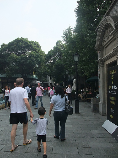 滿滿外國人的上海