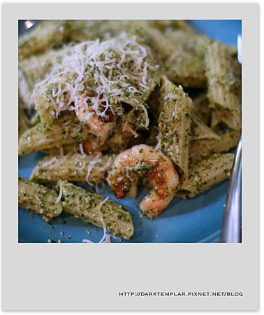 2016 Prawn Pesto Penne 03 2016 Prawn Pesto Penne 03