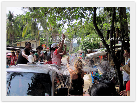 1004 Songkran (2).jpg 1004 Songkran (2).jpg