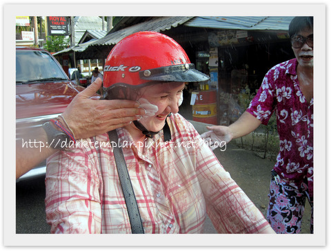 1004 Songkran (9).jpg 1004 Songkran (9).jpg