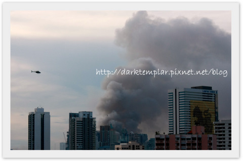 100515 BKK Central World on Fire.jpg 100515 BKK Central World on Fire.jpg