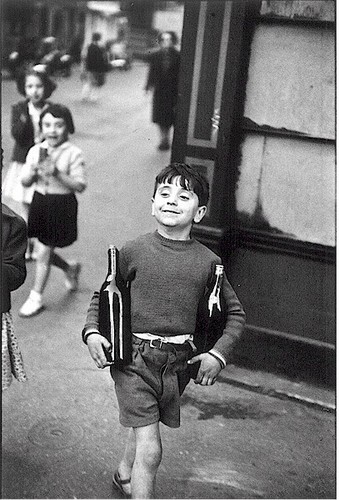 亨利．卡地亞—布列松，〈巴黎穆孚塔路〉，1952.jpg