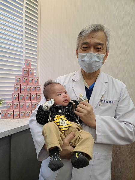 【台中試管嬰兒成功案例】輸卵管阻塞、卵泡數少也能懷孕！一次植