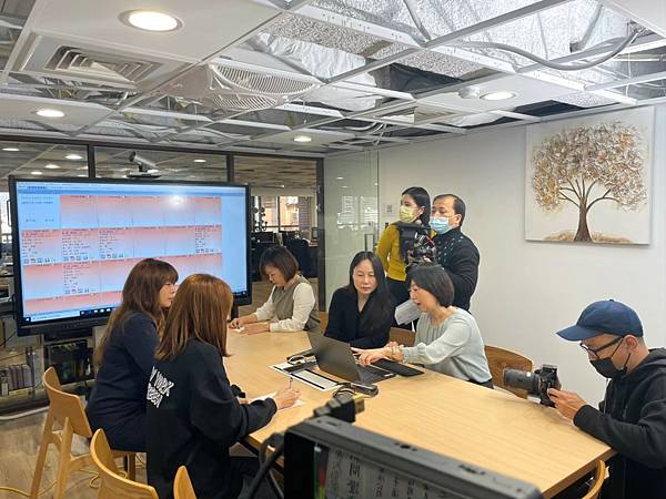 LINE_ALBUM_20220209華視品牌人物誌_220513_2