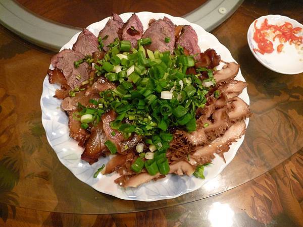 滷牛肉三拼