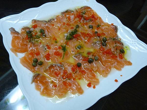 葡萄柚生醃鮭魚
