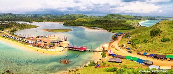 Pantai-Seger-Kuta-Lombok.jpg