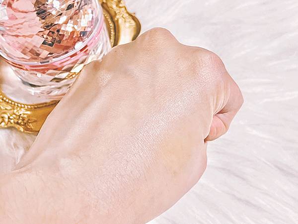 保養| LOVE ME MALL 愛咪模兒自帶光采素妍霜SP 保養| LOVE ME MALL 愛咪模兒自帶光采素妍霜SP