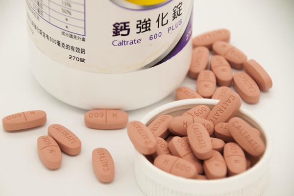 鈣膳食補充品4成不合格 彰衛生局提醒:多攝取天然鈣質食物.jpg 鈣膳食補充品4成不合格 彰衛生局提醒:多攝取天然鈣質食物.jpg