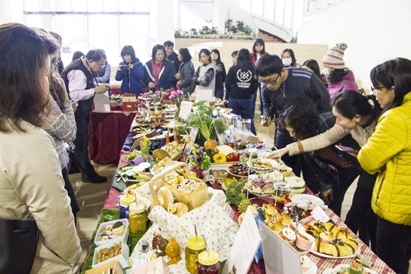 田中鎮稻草人藝術節活動-農特產品展示和展售4.jpg