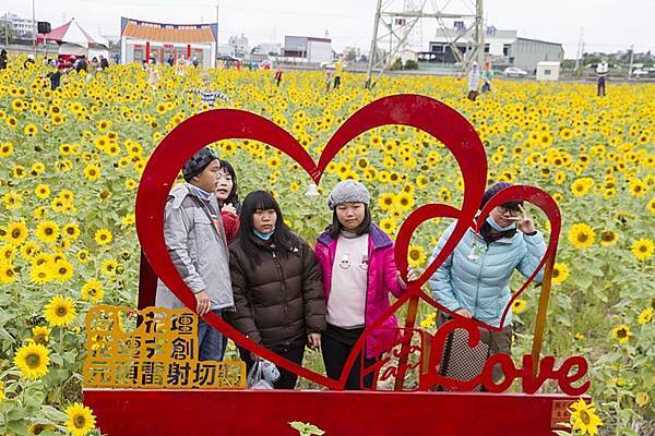 花壇鄉崙雅社區「花現崙雅 稻田花海 音樂響宴」8.jpg