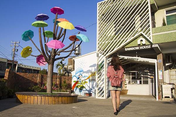 彰化和美旅遊景點【彩虹屋 Rainbow House-卡里善之樹 】2.jpg 彰化和美旅遊景點【彩虹屋 Rainbow House-卡里善之樹 】2.jpg