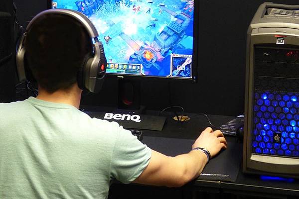 孩子電玩遊戲成癮了嗎?六個徵兆要留意!.JPG 孩子電玩遊戲成癮了嗎?六個徵兆要留意!.JPG