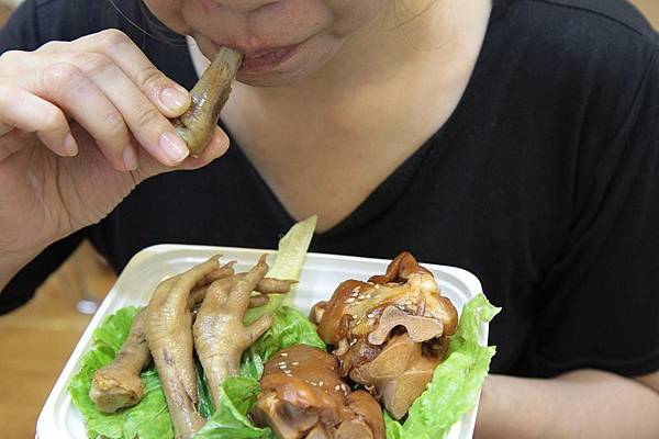雞腳豬腳補充膠原蛋白 多吃不年輕反變胖.JPG 雞腳豬腳補充膠原蛋白 多吃不年輕反變胖.JPG