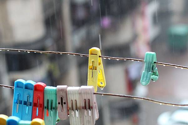 雨下不停怎麼曬衣 室內晾衣有訣竅.jpg 雨下不停怎麼曬衣 室內晾衣有訣竅.jpg