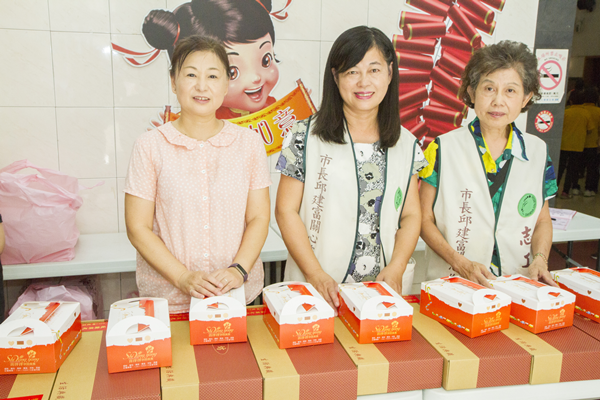 彰化市志工暨愛心媽媽表揚 默默奉獻不求回報3.png 彰化市志工暨愛心媽媽表揚 默默奉獻不求回報3.png