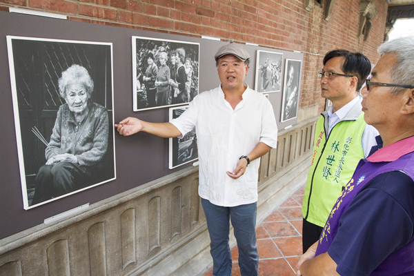 彰化南瑤宮笨港進香攝影展 蔡永義透過鏡頭說故事3.png 彰化南瑤宮笨港進香攝影展 蔡永義透過鏡頭說故事3.png