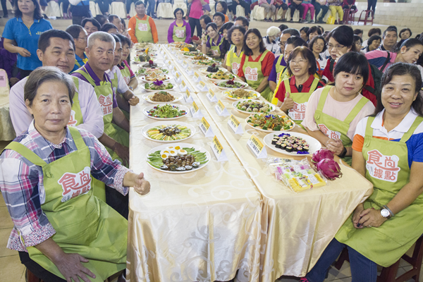 彰化樂齡介護飲食推廣食譜 千本新書供民眾免費索取3.png