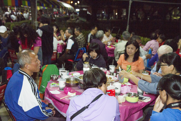 大埔商圈美食小吃宴 彰化市延平公園席開百桌4.png