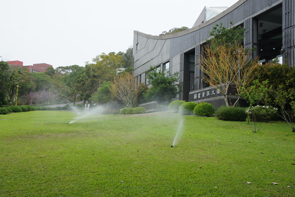 大葉大學大量運用回收雨水與中水澆灌校內花草.png