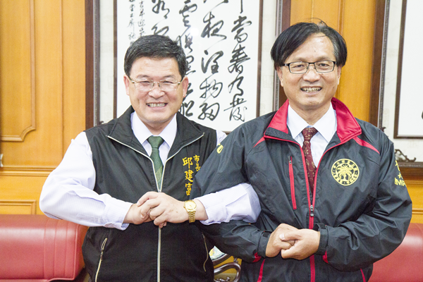 準彰化市長林世賢拜訪邱建富 攜手合作市政無縫接軌1.png 準彰化市長林世賢拜訪邱建富 攜手合作市政無縫接軌1.png