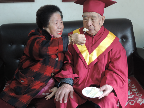 榮民李克亞101歲壽辰 彰化榮服處舉辦世紀生日會5.png