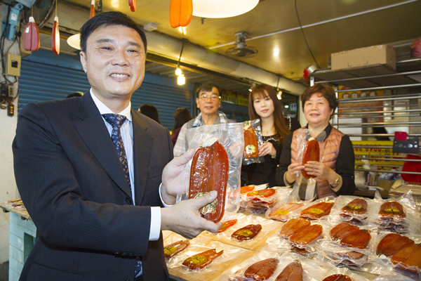 暖冬遊鹿港加碼送烏魚子 鹿港鎮長許志宏推廣在地烏魚子3.png 暖冬遊鹿港加碼送烏魚子 鹿港鎮長許志宏推廣在地烏魚子3.png