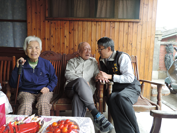 沙場老兵張應仲歡慶101歲壽辰 彰化榮服處開生日趴慶生7.png