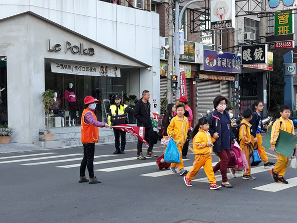 開學日員林警分局護童安心上學1.png 開學日員林警分局護童安心上學1.png