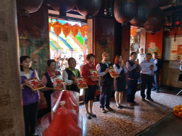 花壇文德宮福德老爺個人化郵票 彰化郵局拿郵票過火2.png 花壇文德宮福德老爺個人化郵票 彰化郵局拿郵票過火2.png