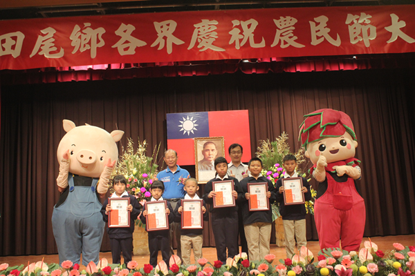 田尾鄉農會慶祝農民節很特別 鹿港國中掌中劇揭序幕2.png 田尾鄉農會慶祝農民節很特別 鹿港國中掌中劇揭序幕2.png