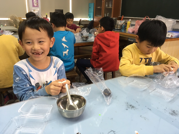 文德國小學生動手做創意湯圓 好吃好玩過元宵1.png 文德國小學生動手做創意湯圓 好吃好玩過元宵1.png