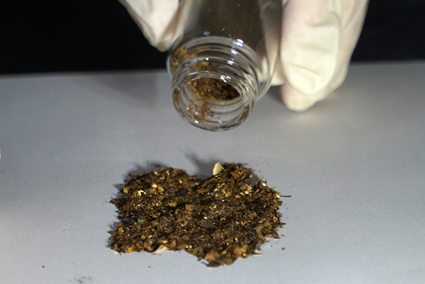 大葉大學環工系李清華教授協助滿益金科技回收製程衍生物的黃金.png 大葉大學環工系李清華教授協助滿益金科技回收製程衍生物的黃金.png