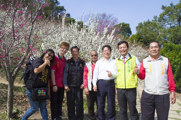 花壇虎山岩李花盛開 228連假賞花趣1.png 花壇虎山岩李花盛開 228連假賞花趣1.png