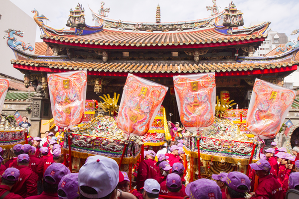三月瘋媽祖 松山慈祐宮5千香客擠爆彰化南瑤宮1.png 三月瘋媽祖 松山慈祐宮5千香客擠爆彰化南瑤宮1.png