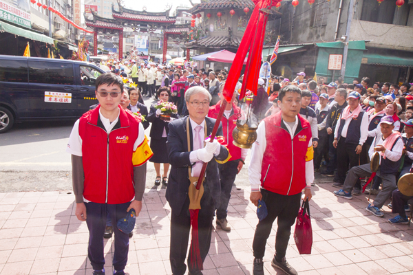 三月瘋媽祖 松山慈祐宮5千香客擠爆彰化南瑤宮10.png