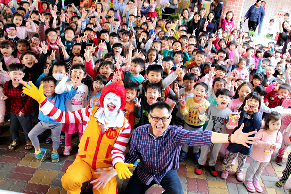 麥當勞叔叔來埔心鄉立幼兒園 與香腸阿伯教大家洗手防腸病毒6.png