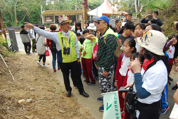 彰化市賞鷹活動登場 林世賢「下海」客串生態解說反成焦點1.png