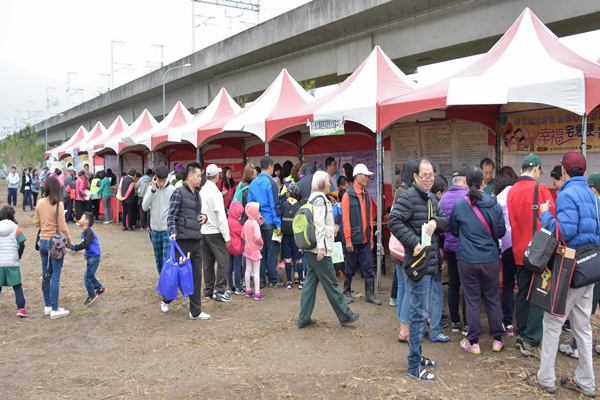 彰化縣田中植樹活動 挽起衣袖植樹愛地球6.png