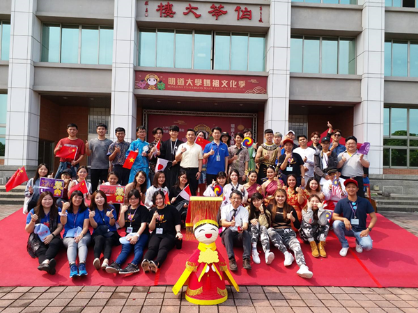 大甲媽祖連11年駐駕明道大學 Q版媽祖迎天后好吸睛1.png 大甲媽祖連11年駐駕明道大學 Q版媽祖迎天后好吸睛1.png