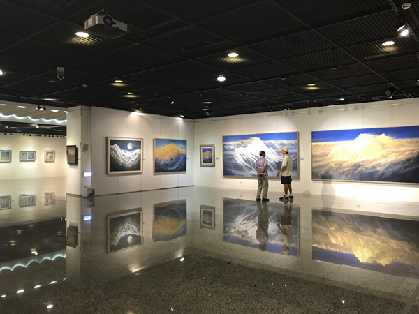 高永隆個展《行旅光譜》 用膠彩畫展現大自然的千變萬化4.png