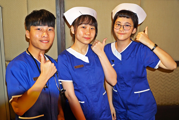 大葉大學產學合作護理系加冠典禮 香港學生來台一圓護理夢4.png