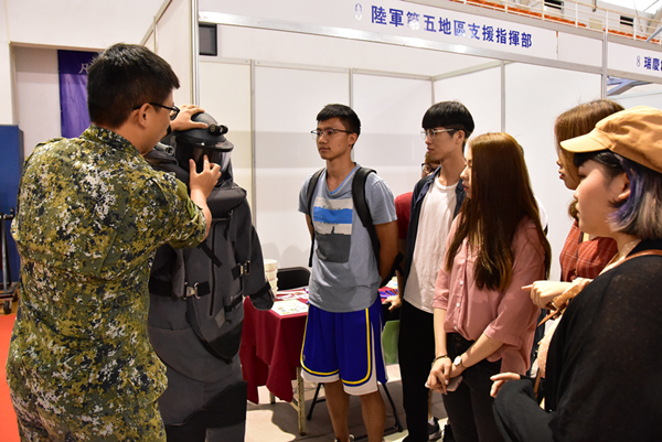 明道大學就業博覽會提供上千職缺 校園徵才逾8成中彰投在地廠商2.png