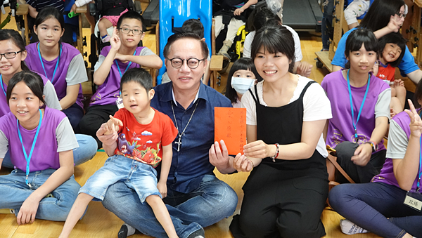 彰化民生國小6年5班帶著愛去畢旅 與彰化家扶兒共創有溫度的回憶2.png 彰化民生國小6年5班帶著愛去畢旅 與彰化家扶兒共創有溫度的回憶2.png