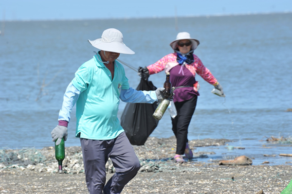 彰化縣響應世界海洋日用淨灘行動守護地球愛護海洋1.png 彰化縣響應世界海洋日用淨灘行動守護地球愛護海洋1.png