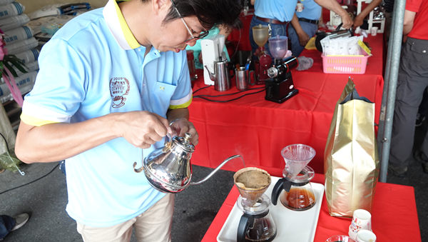 八卦山咖啡飄香 國產精品咖啡豆評鑑一連四天在彰化市農會5.png