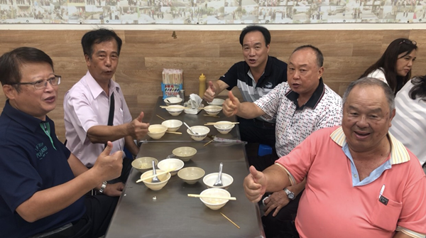 全國總工會交流接地氣 陳杰包遊覽車推廣彰化爌肉飯3.png 全國總工會交流接地氣 陳杰包遊覽車推廣彰化爌肉飯3.png